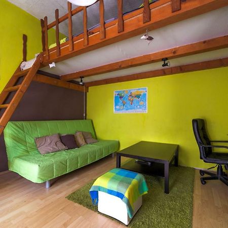 Green Apartment Boedapest Buitenkant foto