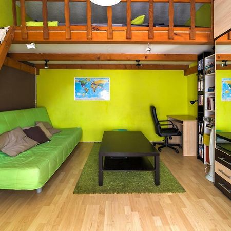 Green Apartment Boedapest Buitenkant foto