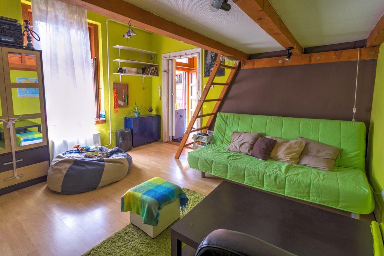 Green Apartment Boedapest Buitenkant foto