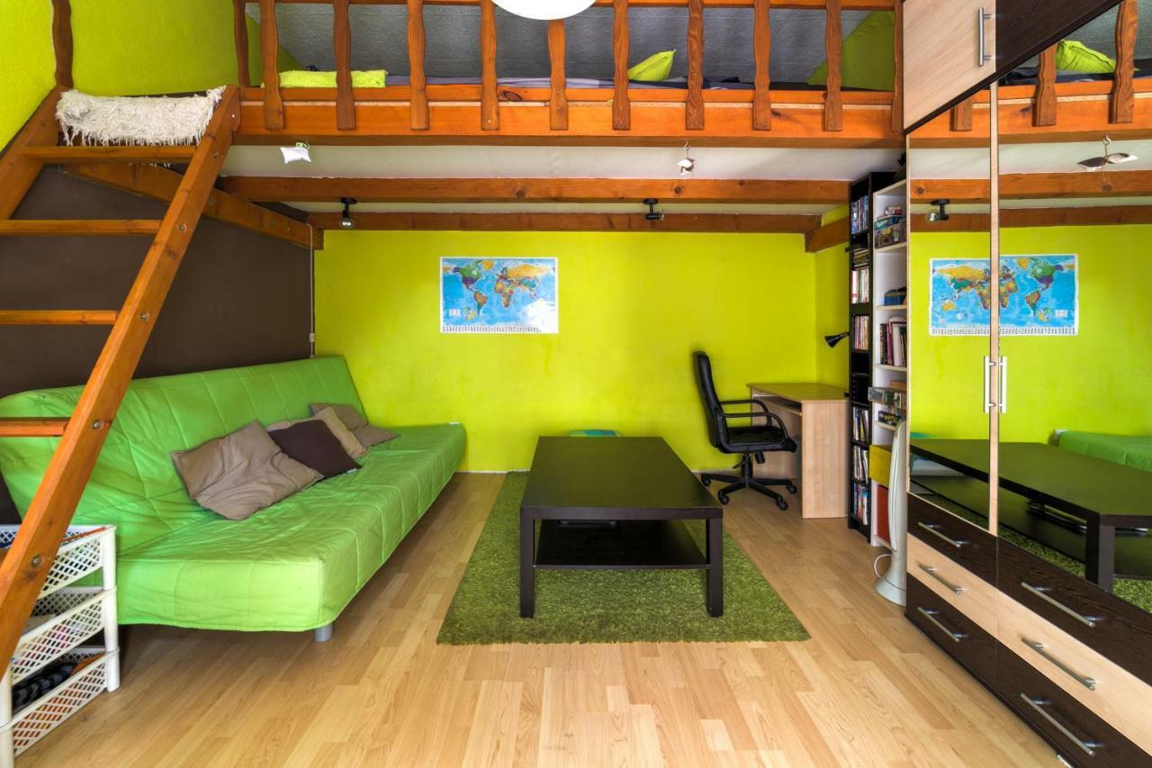 Green Apartment Boedapest Buitenkant foto
